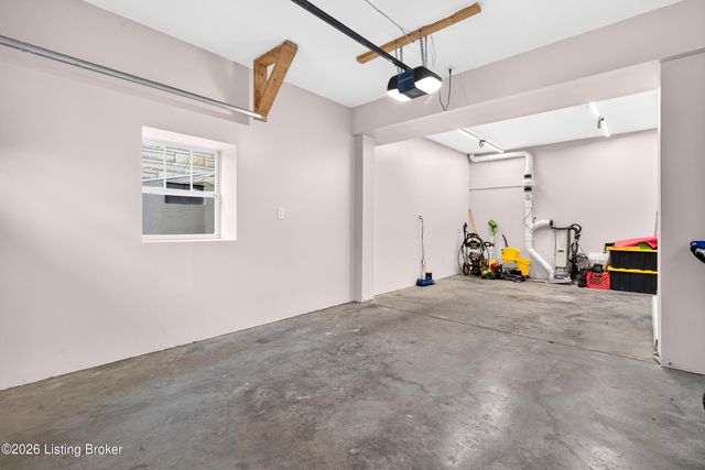 1854 Trevilian Way, Louisville, KY 40205