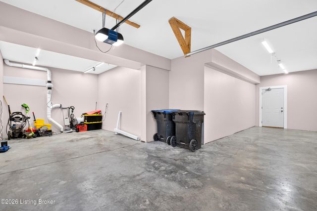 1854 Trevilian Way, Louisville, KY 40205