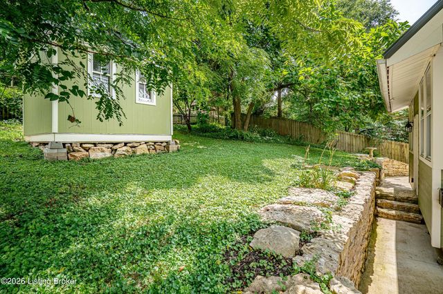 1854 Trevilian Way, Louisville, KY 40205