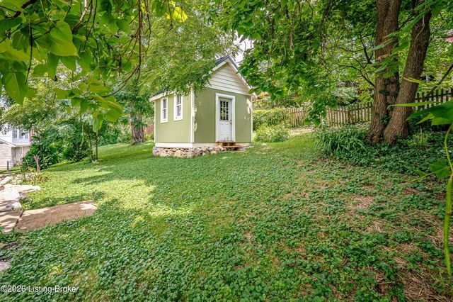 1854 Trevilian Way, Louisville, KY 40205