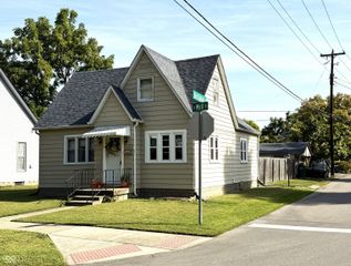 327 S Mill Street, Plainfield, IN 46168