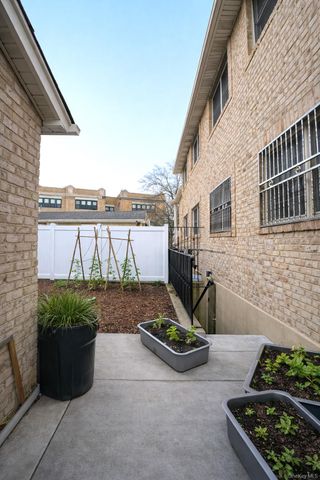 15121 17th Avenue, Whitestone, NY 11357