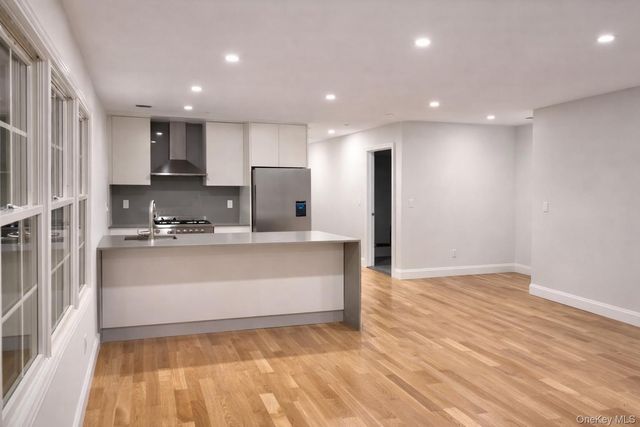 15121 17th Avenue, Whitestone, NY 11357