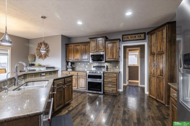 2714 N HWS Cleveland Boulevard, Omaha, NE 68116