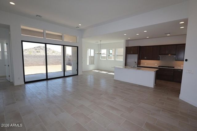 21664 W GLENROSA Avenue, Buckeye, AZ 85396