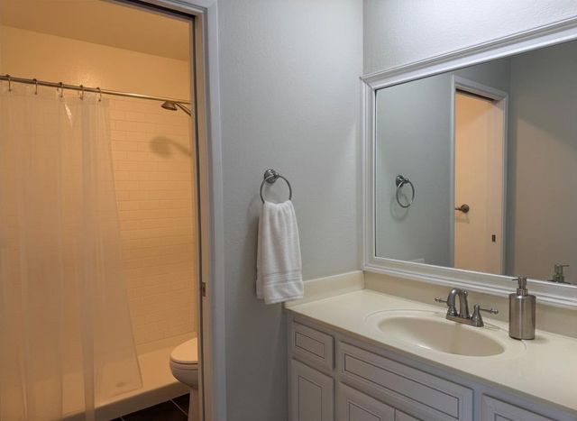 1469 El Camino Real 1, Burlingame, CA 94010