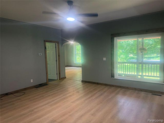 8566 Fostoria Road, Fostoria, MI 48435