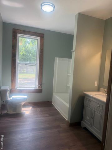 8566 Fostoria Road, Fostoria, MI 48435