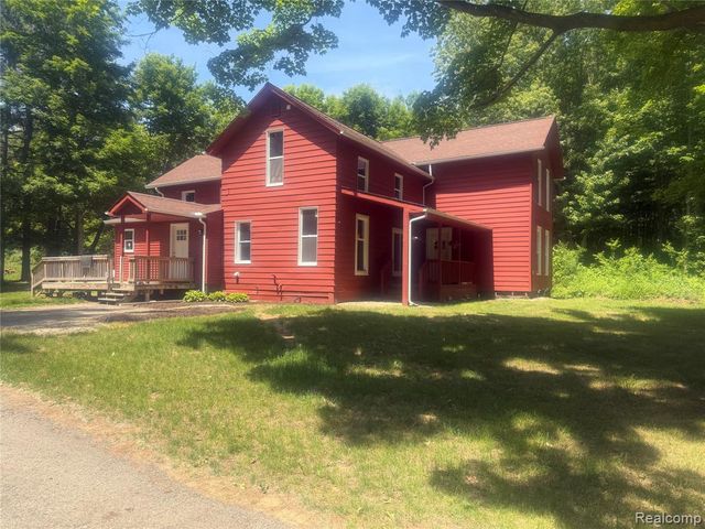 8566 Fostoria Road, Fostoria, MI 48435
