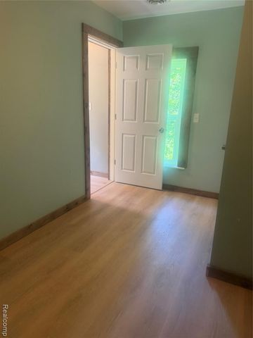 8566 Fostoria Road, Fostoria, MI 48435