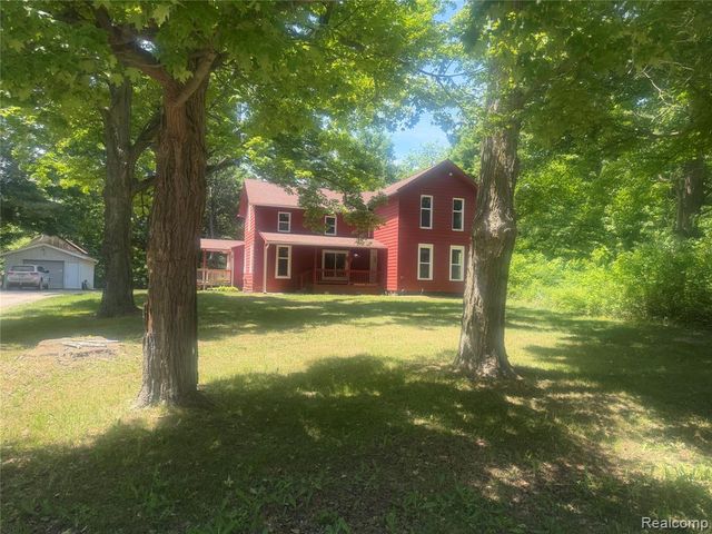 8566 Fostoria Road, Fostoria, MI 48435