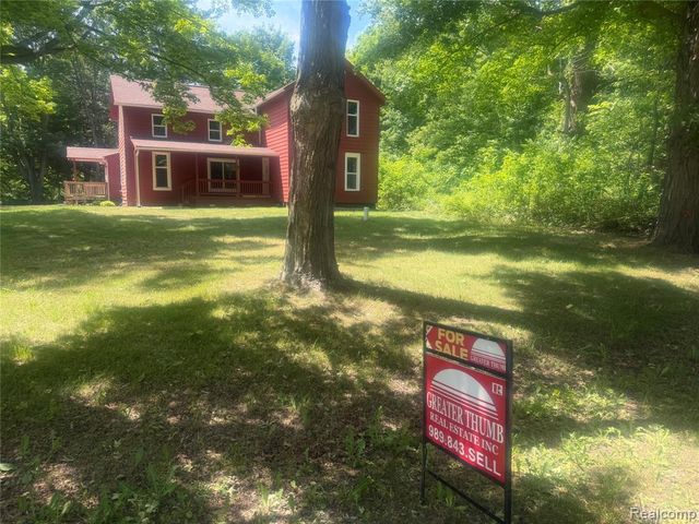 8566 Fostoria Road, Fostoria, MI 48435