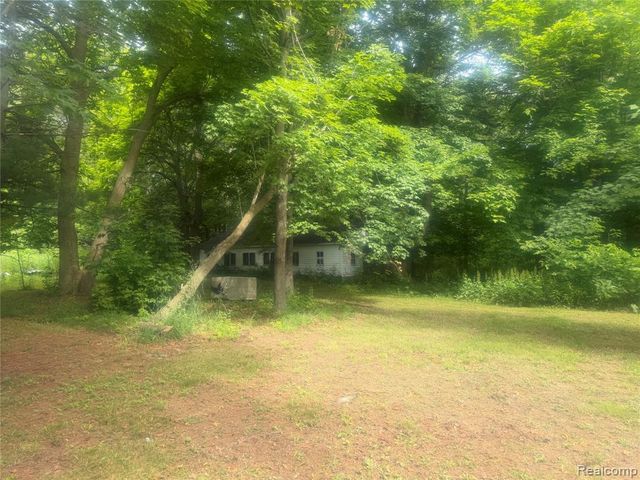 8566 Fostoria Road, Fostoria, MI 48435
