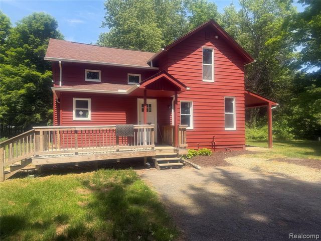 8566 Fostoria Road, Fostoria, MI 48435