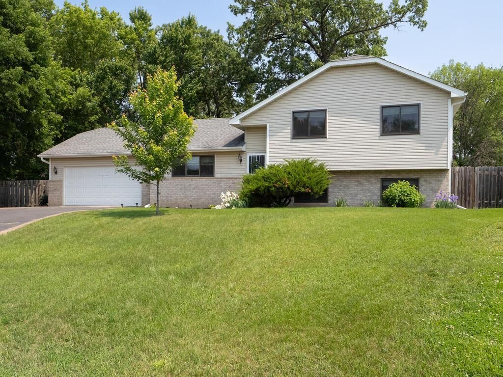 23181 Dahlia Street NW, Saint Francis, MN 55070