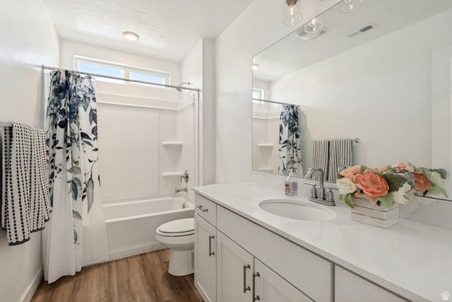 4772 N TOPAZ DR, Eagle Mountain, UT 84005