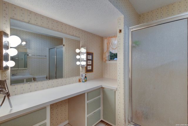 308 tanglewood, Fredericksburg, TX 78624