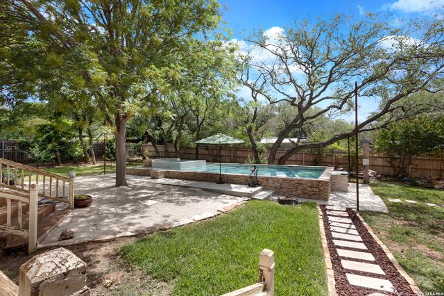 308 tanglewood, Fredericksburg, TX 78624