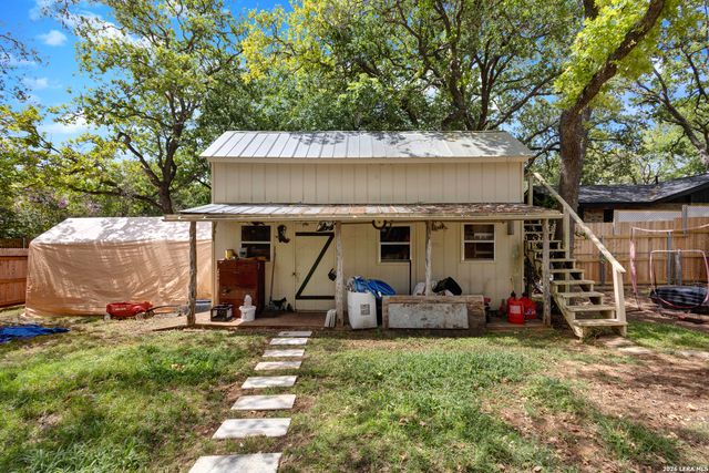 308 tanglewood, Fredericksburg, TX 78624