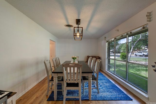 308 tanglewood, Fredericksburg, TX 78624