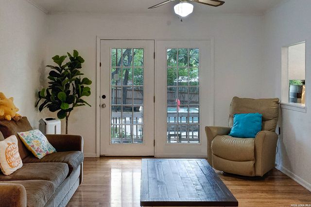 308 tanglewood, Fredericksburg, TX 78624