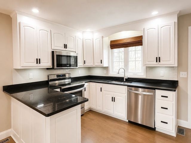 39 Curve Street 39, Dedham, MA 02026