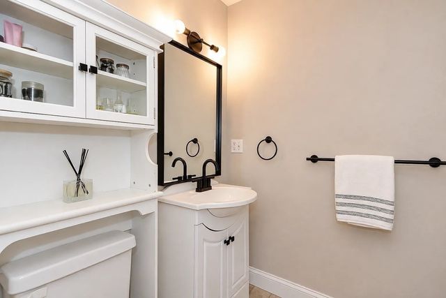 39 Curve Street 39, Dedham, MA 02026