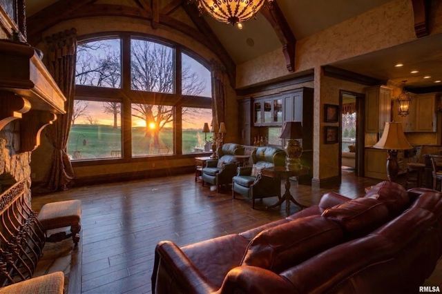 4412 N MILLER Avenue, Peoria Heights, IL 61616