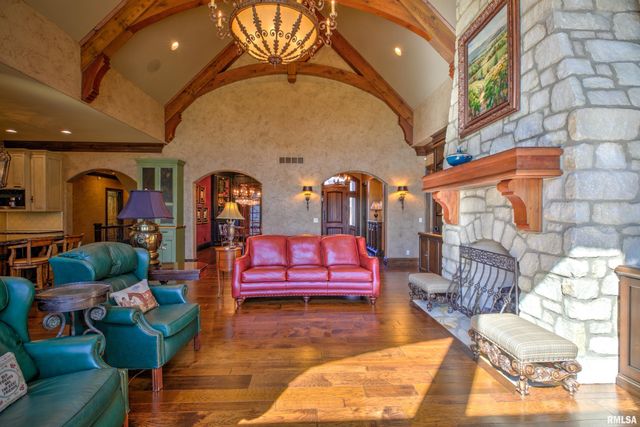 4412 N MILLER Avenue, Peoria Heights, IL 61616