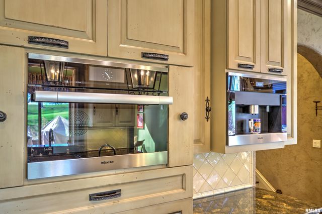 4412 N MILLER Avenue, Peoria Heights, IL 61616