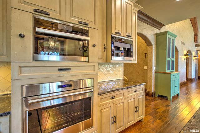 4412 N MILLER Avenue, Peoria Heights, IL 61616