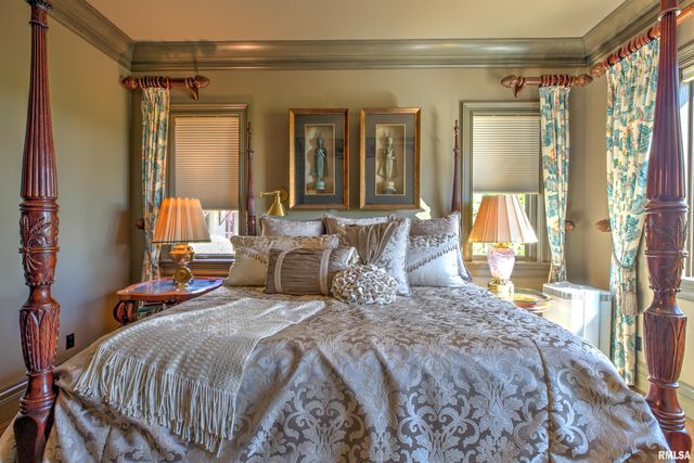 4412 N MILLER Avenue, Peoria Heights, IL 61616