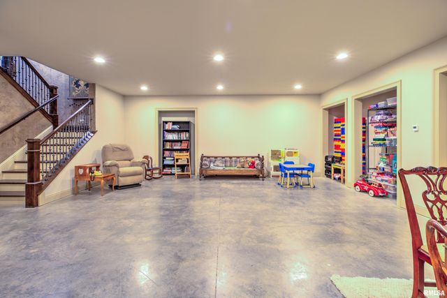 4412 N MILLER Avenue, Peoria Heights, IL 61616