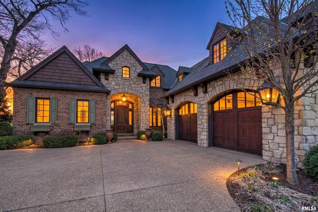 4412 N MILLER Avenue, Peoria Heights, IL 61616