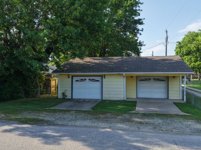 400 N Vine Street, Commerce, OK 74339