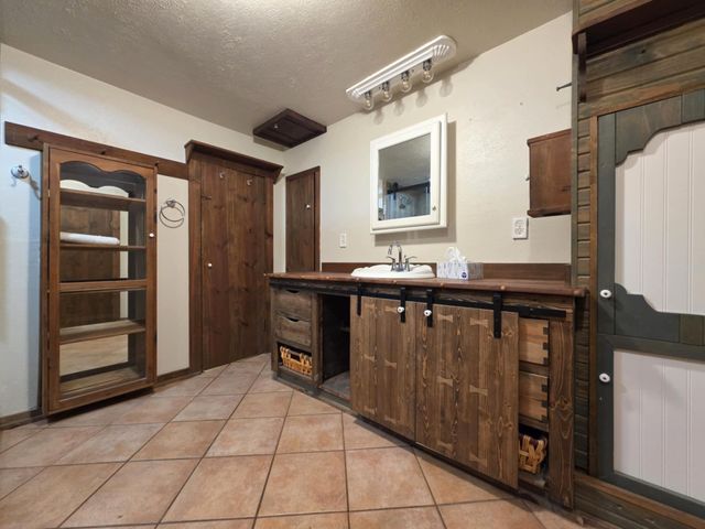 400 N Vine Street, Commerce, OK 74339