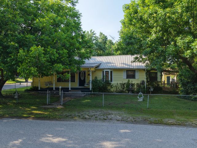 400 N Vine Street, Commerce, OK 74339