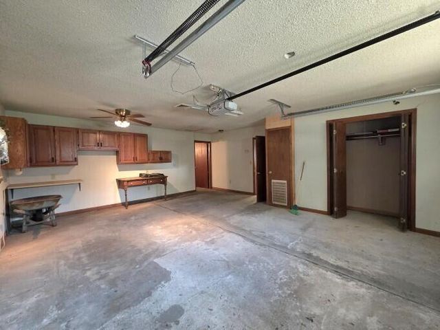 400 N Vine Street, Commerce, OK 74339