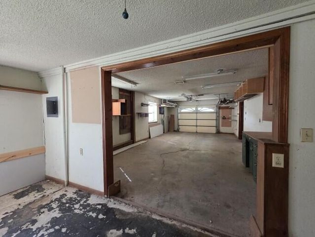 400 N Vine Street, Commerce, OK 74339