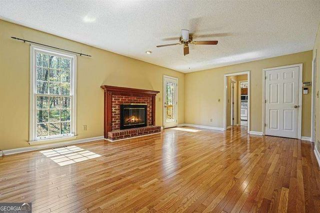 4241 Glenforest Way NE, Roswell, GA 30075