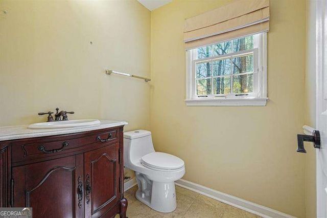 4241 Glenforest Way NE, Roswell, GA 30075