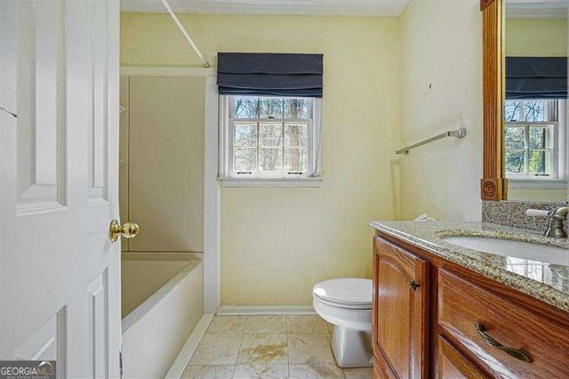 4241 Glenforest Way NE, Roswell, GA 30075