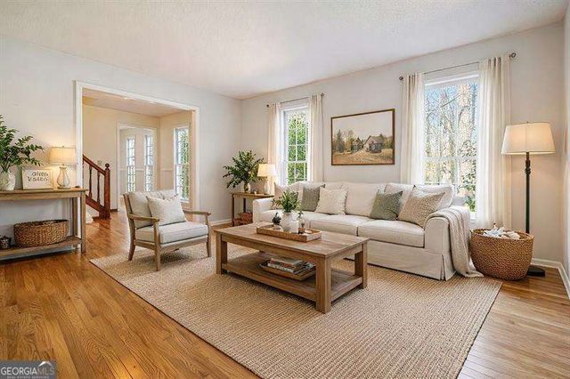 4241 Glenforest Way NE, Roswell, GA 30075