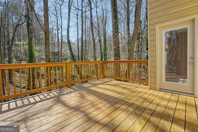 4241 Glenforest Way NE, Roswell, GA 30075