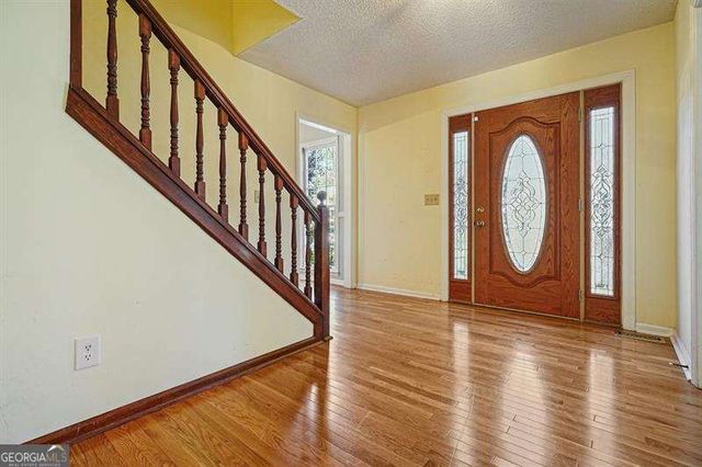 4241 Glenforest Way NE, Roswell, GA 30075