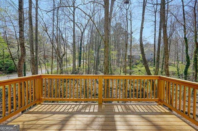 4241 Glenforest Way NE, Roswell, GA 30075