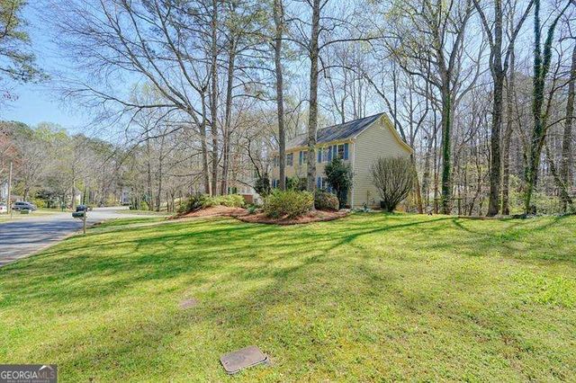 4241 Glenforest Way NE, Roswell, GA 30075