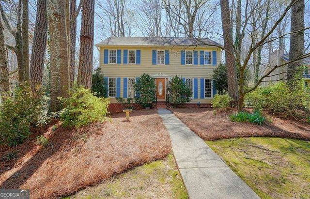 4241 Glenforest Way NE, Roswell, GA 30075