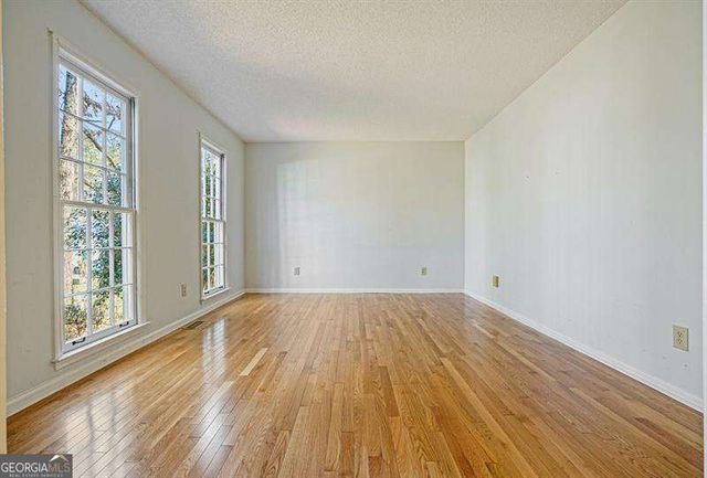 4241 Glenforest Way NE, Roswell, GA 30075