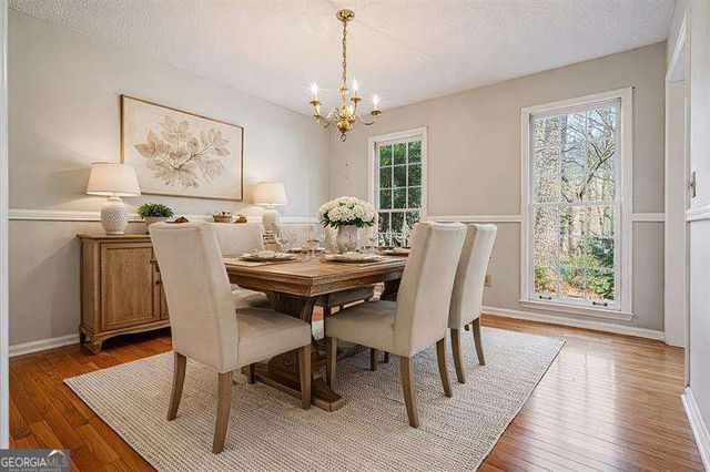 4241 Glenforest Way NE, Roswell, GA 30075